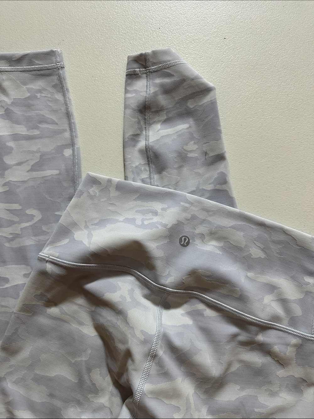 lululemon athletica Light Gray Camo High-Rise Leggings (Gray Tones) - Picture 2 of 4